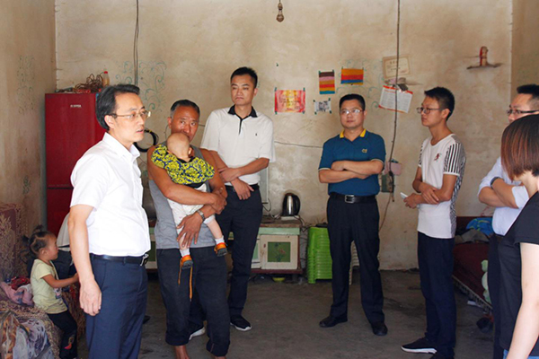 国润情形公司赴马边县后池村开展“党组织结对帮扶”事情