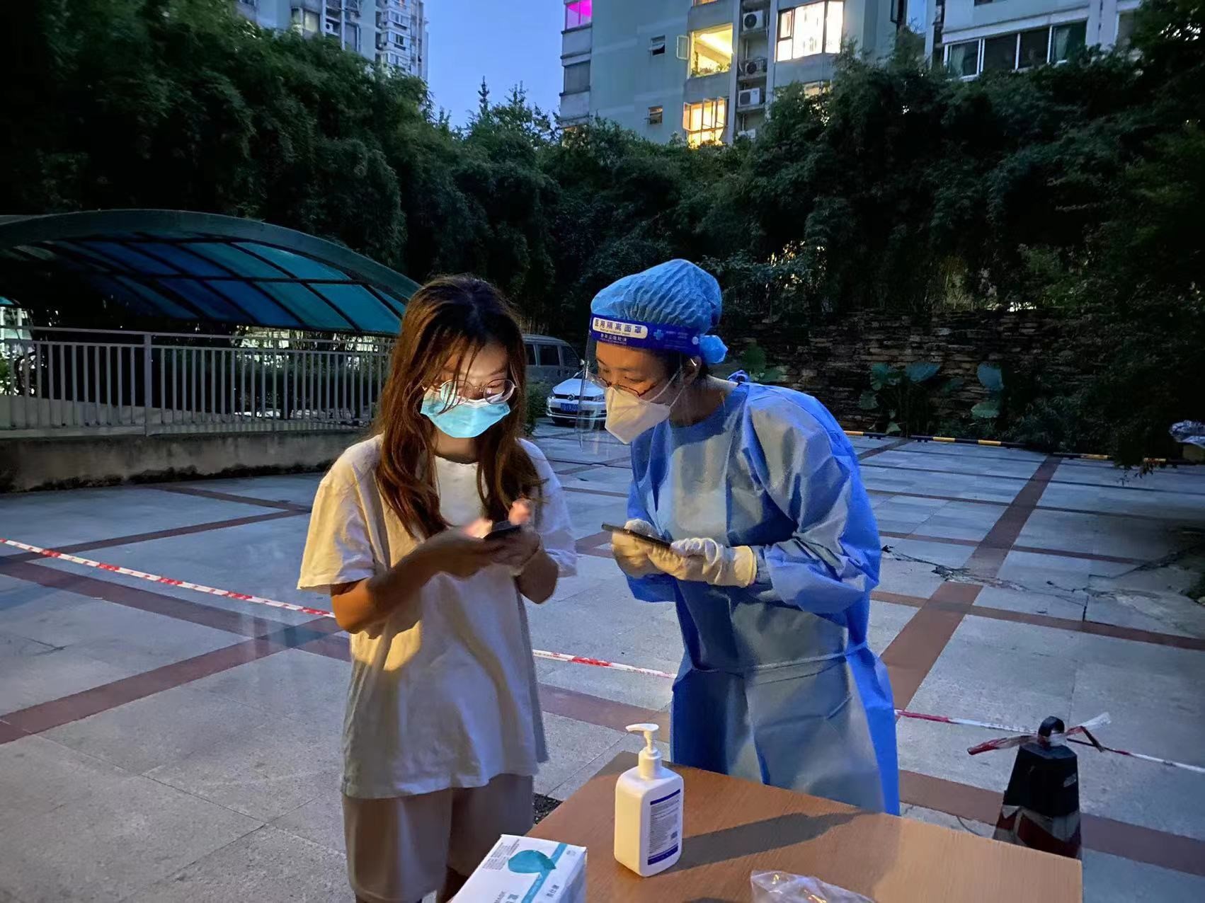 “疫”禁止辞：四川省公海贵宾会5500环保集团党委建设两支步队助力全市防疫事情